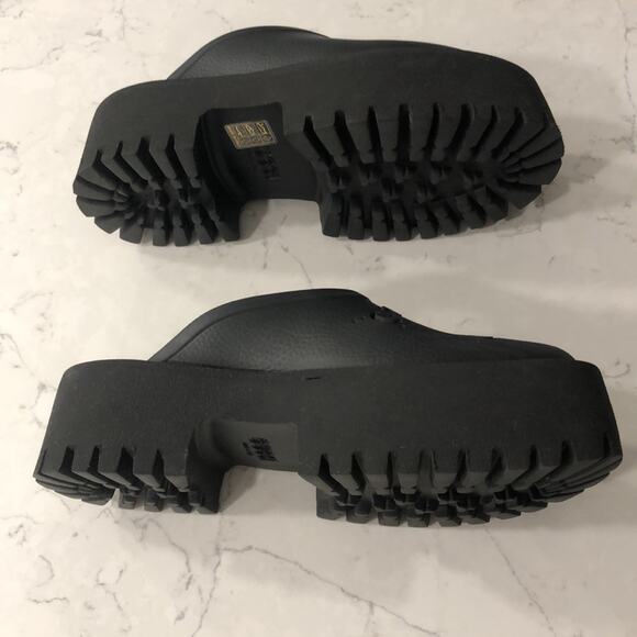 Gucci Platform Perforated GG Sandal Lug Sole Rubber Slides Closed Toe Black - Picture 9 of 16